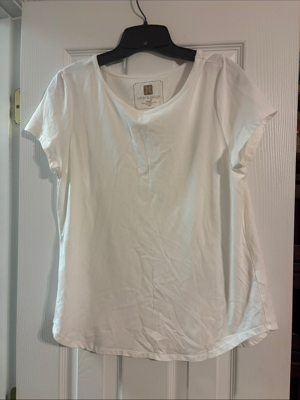 Cable & Gauge White Short Sleeve Scoop Neck Tee - Everyday Essential